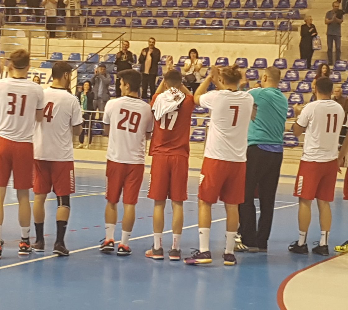 Echipa de handbal, CSM Reșița, a făcut spectacol cu juniorii!